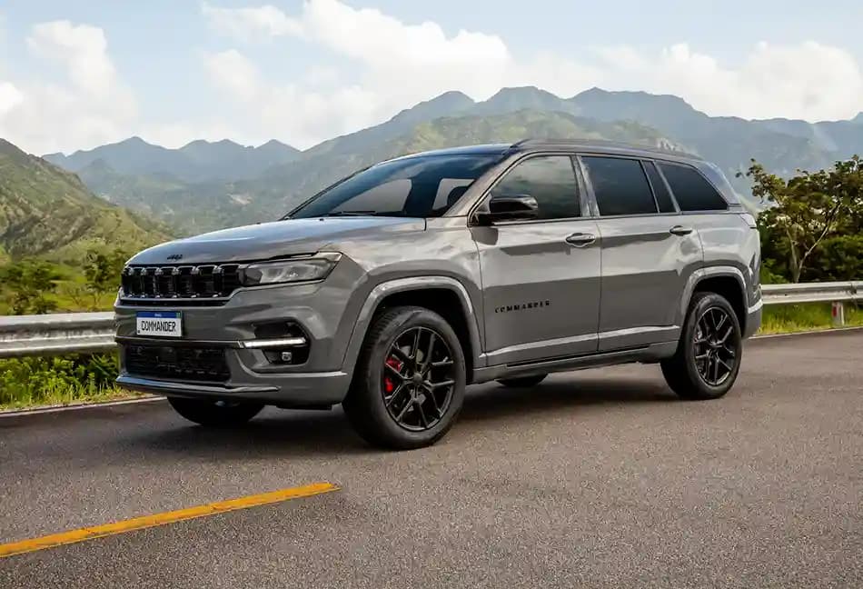 Review: Jeep Commander Blackhawk 2025 – luxo, espaço e força em um único SUV 