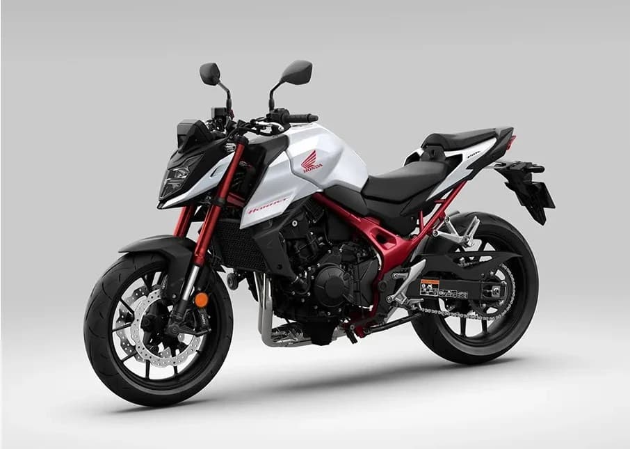  Review da Honda CB750 Hornet 2025: A Volta Triunfal de um Ícone da Honda