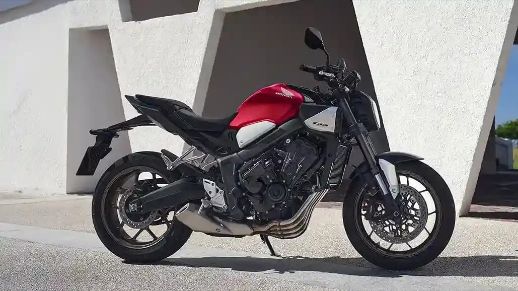 Review Honda CB 650R E-Clutch 2025: Potência, Estilo e Tecnologia em uma Só Máquina